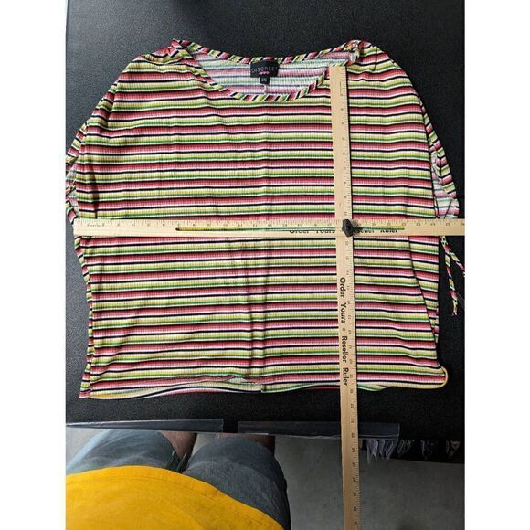 Discreet Junior Plus Discreet Short Sleeve Cap Sleeve Top Multi Striped Size 2X - Picture 6 of 6